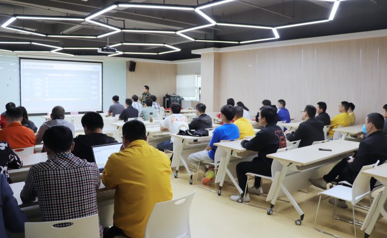 百迈技术与国显科技达成战略合作，共启AOI视觉人才训练营